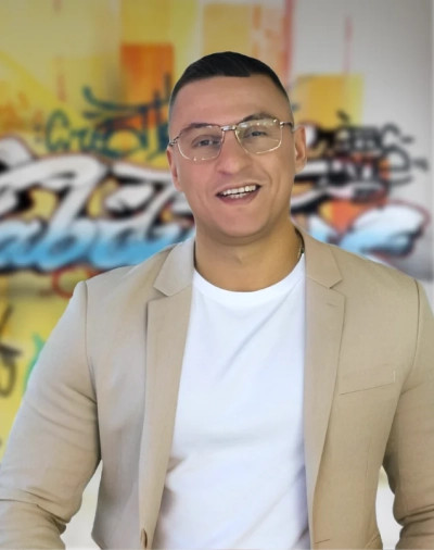 Portrait de Sebti Bouadjadja, CEO de Quanttum Materials